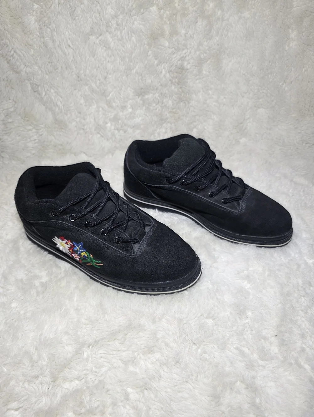 NWOT Vintage Swiss Alpine Fantasy Floral Suede Boots - Size US 9/9.5 | EU 40 - Picture 8 of 10